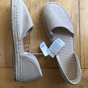 Gap espadrilles/ flats tan